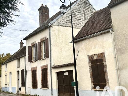 Maison de ville à vendre 90 000 € 4 pièces 2 chambres 85 m² 220 m² de terrain Villeneuve-l'Archevêque 89190