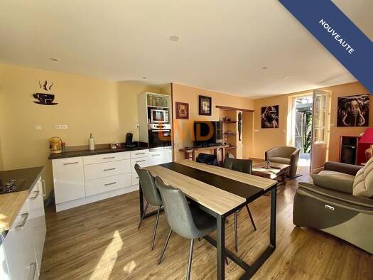 Maison à vendre 99 000 € 3 pièces 2 chambres 68 m² 1 004 m² de terrain Bélâbre 36370