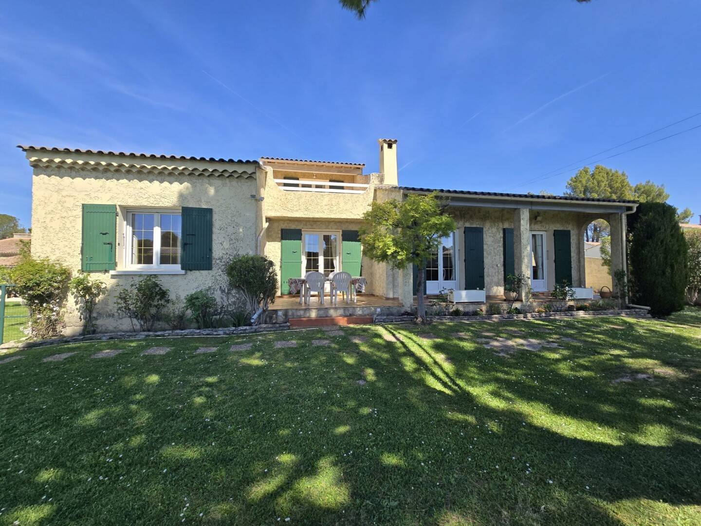 Maison à vendre, 156m², ENTRAIGUES SUR LA SORGUE