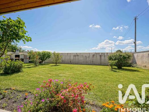 Maison de plain-pied à vendre 299 999 € 5 pièces 4 chambres 140 m² 480 m² de terrain Margaux-Cantenac 33460