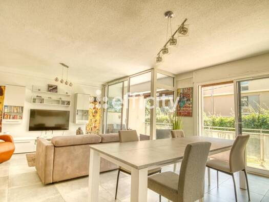 Appartement à vendre 455 000 € 3 pièces 2 chambres 81 m² RDC/3 Val Saint-André - Arc - La Torse Aix-en-Provence 13100