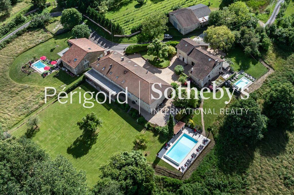 Maison à vendre, 807m², SAINT PARDOUX LA RIVIERE