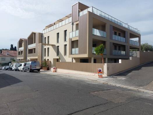 Appartement à louer 730 € 2 pièces 1 chambre 54,7 m² RDC/3 Béziers 34500