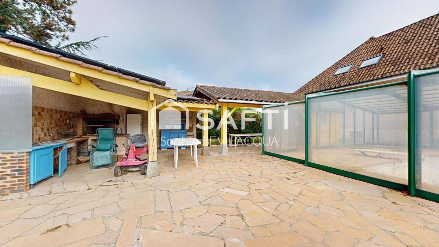 Maison à vendre, 191m², FONTAINES SAINT MARTIN