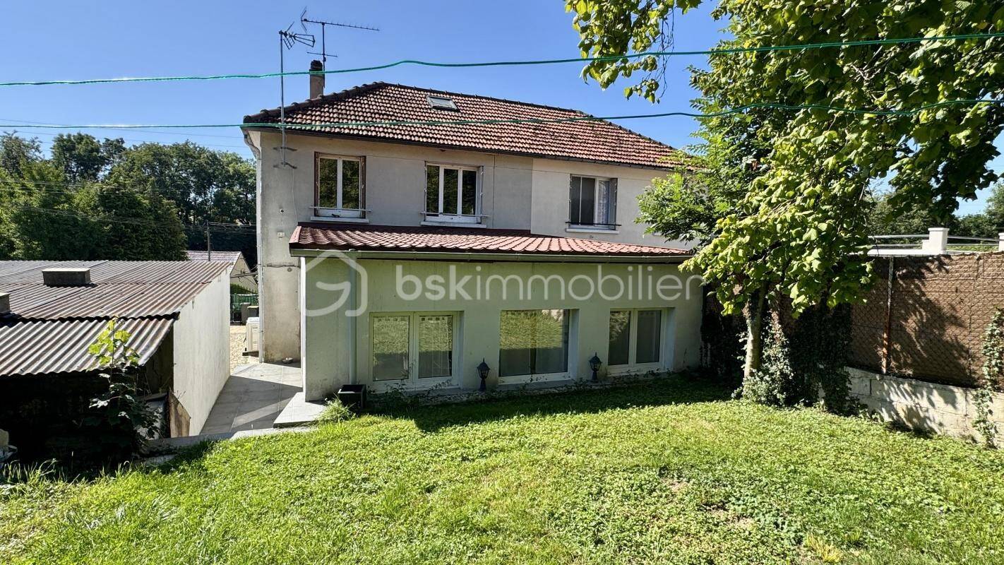 Maison à vendre, 105m², MONTREUIL AUX LIONS