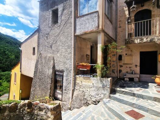 Maison à vendre 60 000 € 4 pièces 3 chambres 75 m² Collongues 06910
