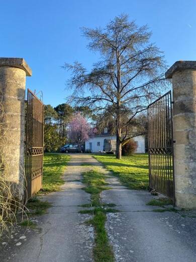 Maison à vendre 680 000 € 6 pièces 5 chambres 180 m² 6 100 m² de terrain Fargues-Saint-Hilaire 33670