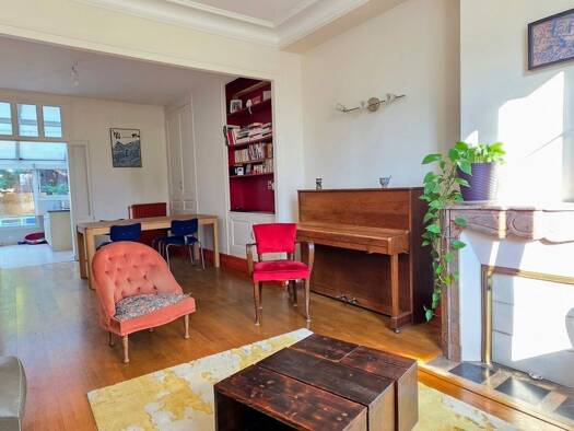 Maison de ville à vendre 485 000 € 5 pièces 4 chambres 136 m² 148 m² de terrain Lakanal-Strasbourg Tours 37000