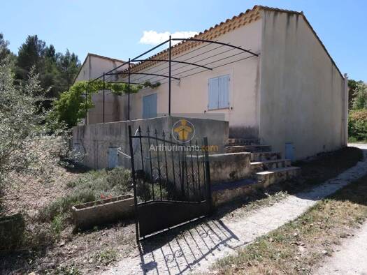 Villa à vendre 399 500 € 5 pièces 3 chambres 97,73 m² 1 685 m² de terrain Saint-Saturnin-lès-Apt 84490