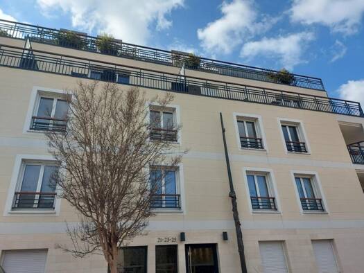 Appartement à louer 1 082 € 2 pièces 1 chambre 39 m² 1er étage Berthelot-Avenue de Paris Châtillon 92320