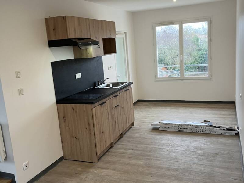 Maison à louer, 40m², ROCHES PREMARIE ANDILLE
