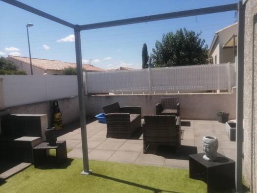 Maison de plain-pied à vendre 288 000 € 3 pièces 2 chambres 76 m² 266 m² de terrain Brignac 34800