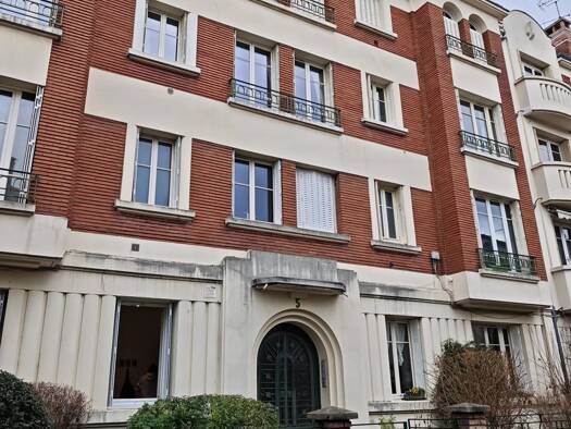 Appartement à vendre 294 000 € 2 pièces 1 chambre 53,64 m² Étage 3/3 Étang de Brisemiche Chaville 92370