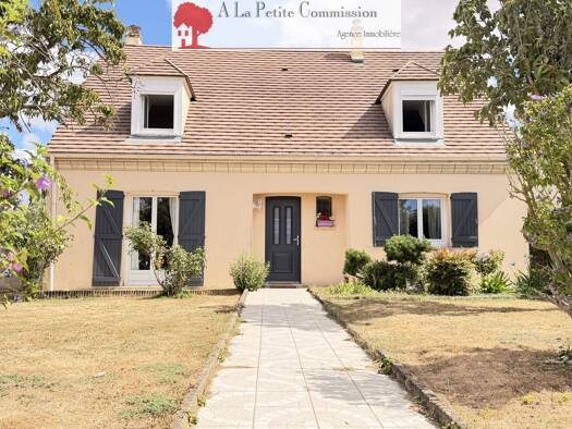 Maison à vendre 284 625 € 6 pièces 4 chambres 122 m² 777 m² de terrain Chartres 28000