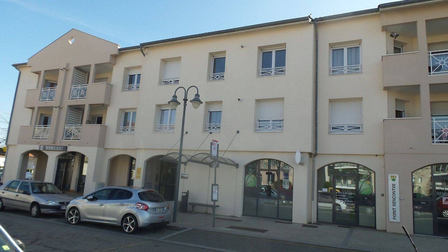 Maison à louer, 66m², LA TOUR DE SALVAGNY