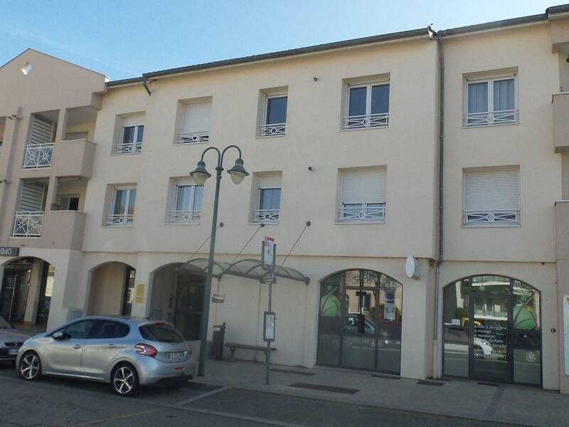 Maison à louer, 66m², LA TOUR DE SALVAGNY