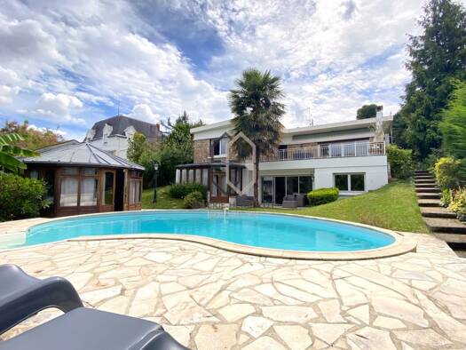 Maison à vendre 1 395 000 € 9 pièces 4 chambres 250 m² 815 m² de terrain Chennevieres sur Marne 94430