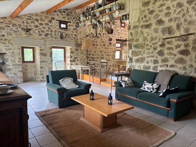 Maison à vendre 260 000 € 5 pièces 2 chambres 94 m² 2 066 m² de terrain Colombier-le-Jeune 07270