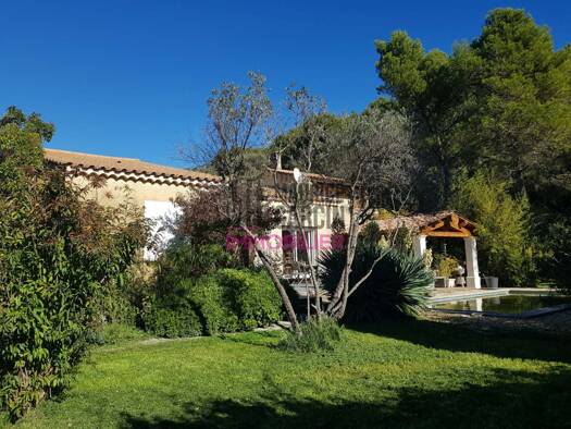 Maison à vendre 478 000 € 6 pièces 3 chambres 128 m² 1 590 m² de terrain Vacqueyras 84190