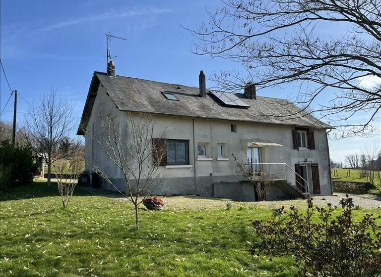 Maison à vendre 238 500 € 6 pièces 5<br/>chambres 162 m²<br/>superficie 10 117 m²<br/>terrain Salon la Tour 19510