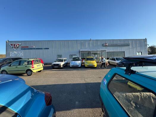 Local commercial à vendre 672 500 € 1 400 m² de surface de vente Nogent-le-Rotrou 28400