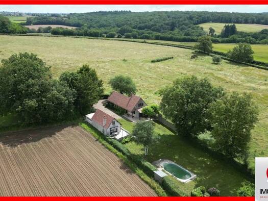 Maison à vendre 341 250 € 7 pièces 5 chambres 150 m² 1 779 m² de terrain Perrigny-sur-Loire 71160