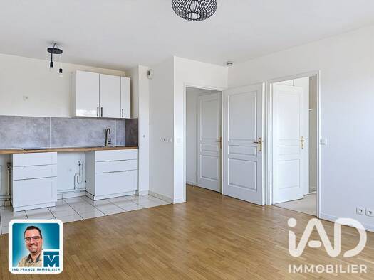 Appartement à vendre 312 000 € 2 pièces 1 chambre 42 m² RDC Plateau Nord Suresnes 92150