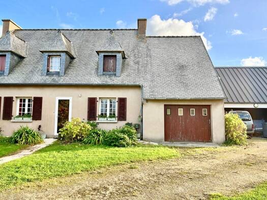 Maison à vendre 247 925 € 7 pièces 4 chambres 123 m² 985 m² de terrain Plouescat 29430