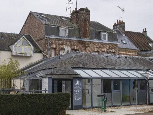 Local commercial à vendre 220 000 € 214 m² de surface de vente Saint Just des Marais Beauvais 60000