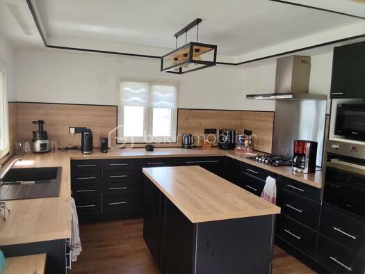 Maison à vendre 241 000 € 5 pièces 3 chambres 149 m² Homblières 02720