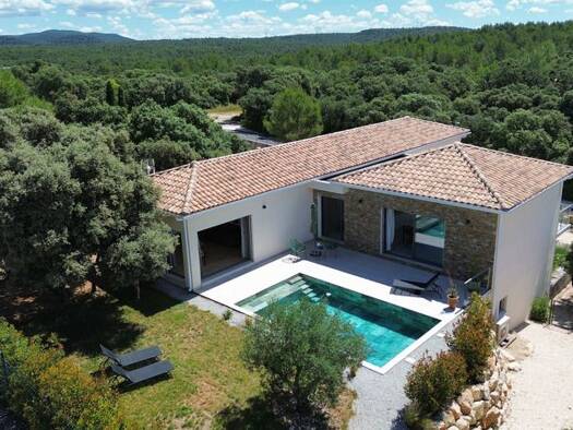 Maison à vendre - Première occupation 795 000 € 8 pièces 4 chambres 220 m² 950 m² de terrain Le Triadou 34270