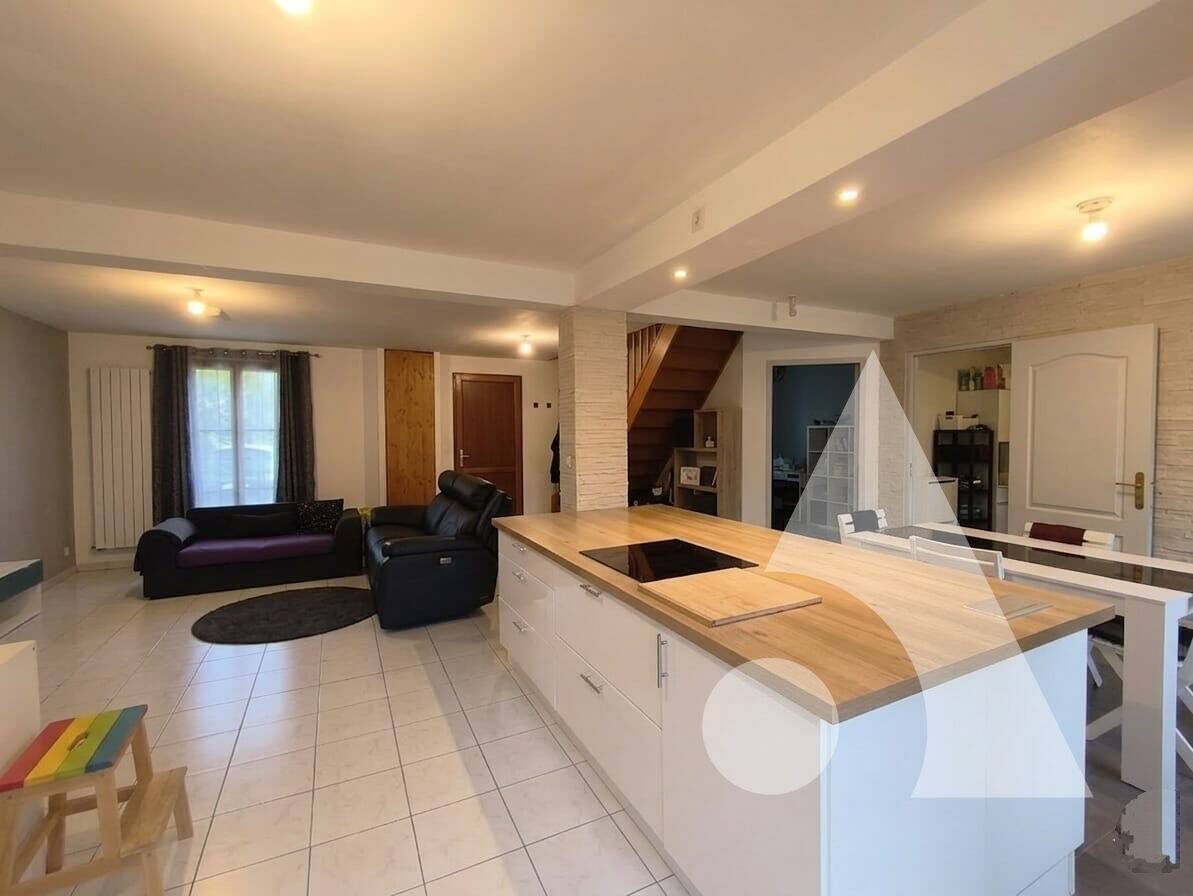 Maison à vendre, 120m², NANTEUIL LE HAUDOUIN