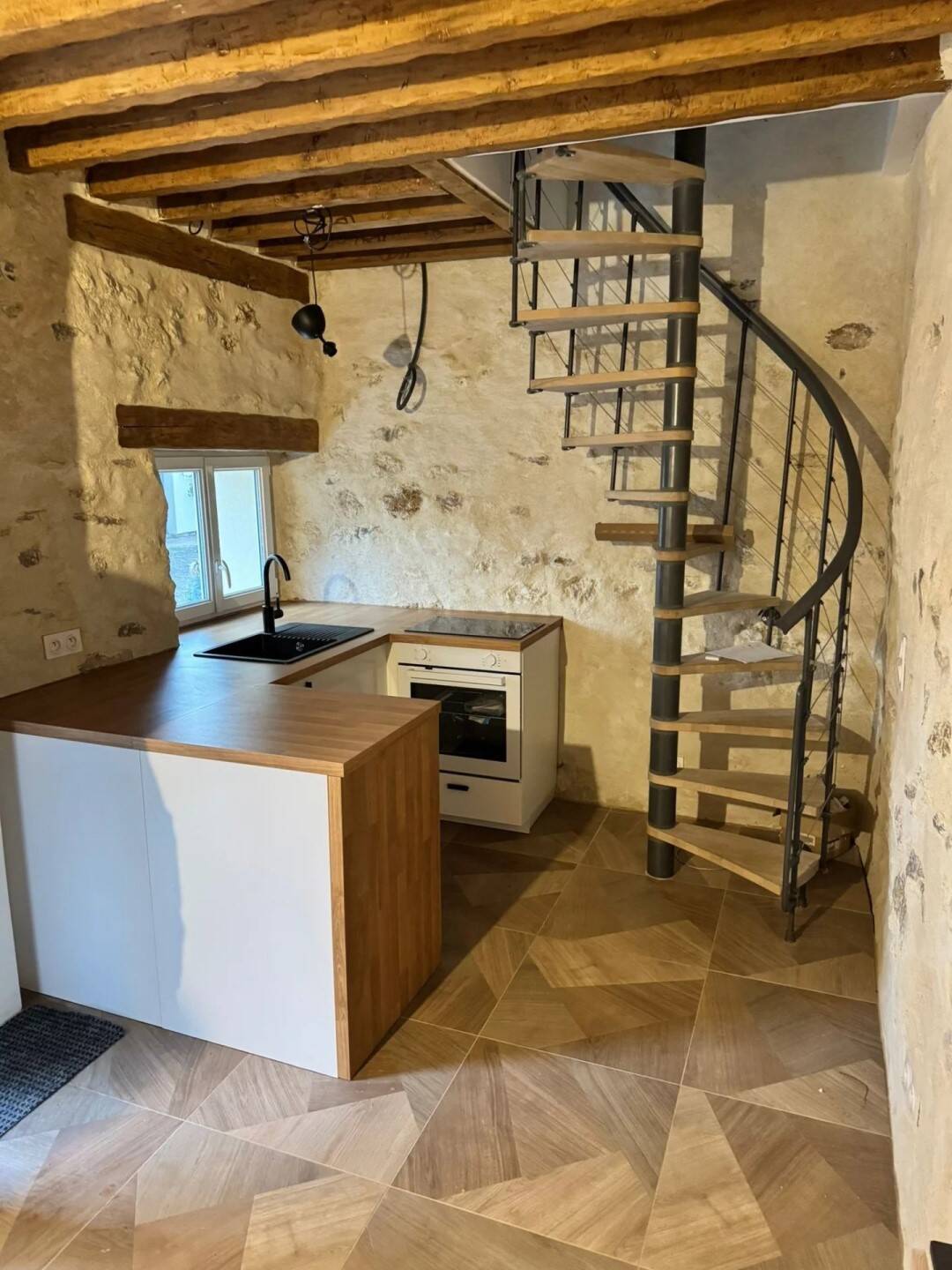 Maison à louer, 34m², VOISINS LE BRETONNEUX