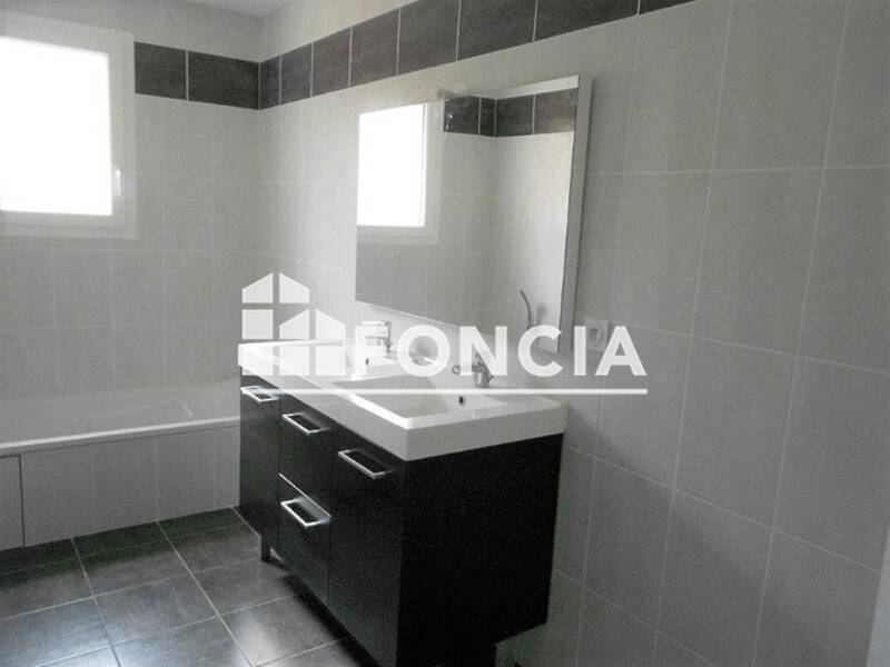 Maison à louer, 94m², COMMELLE VERNAY