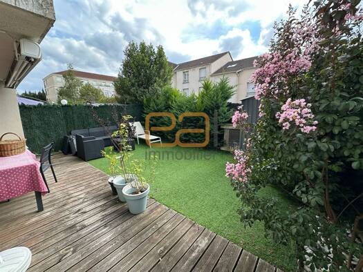 Appartement à vendre 279 900 € 4 pièces 3 chambres 79 m² RDC/3 Les Neufs Saulets Limeil-Brévannes 94450