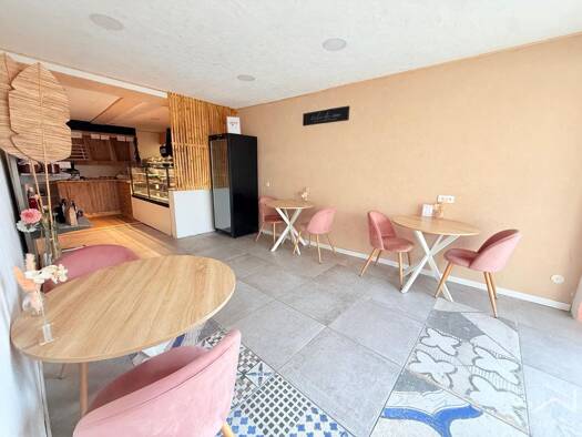 Boutique à vendre Fonds de commerce 30 000 € 1 pièce 130 m² de surface de vente Saint-Just-d'Ardèche 07700