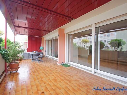 Appartement à vendre 150 000 € 4 pièces 2 chambres 84 m² Étage 1/6 Couronneries Poitiers 86000