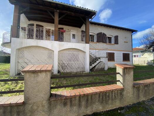 Maison à vendre 153 700 € 5 pièces 4 chambres 100 m² 1 340 m² de terrain Masseube 32140