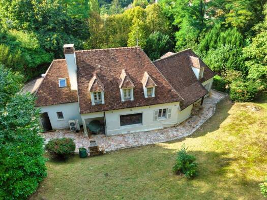 Maison à vendre 1 600 000 € 8 pièces 4 chambres 287 m² 9 867 m² de terrain Chantiers Versailles 78000