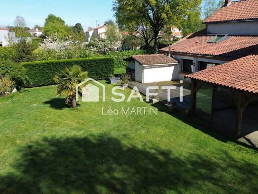 Maison à vendre 281 000 € 7 pièces 4 chambres 200 m² 3 291 m² de terrain Sèvremoine 49450