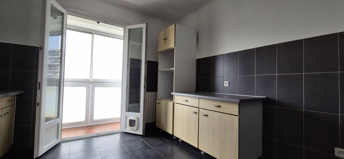 Maison à louer, 66m², AJACCIO