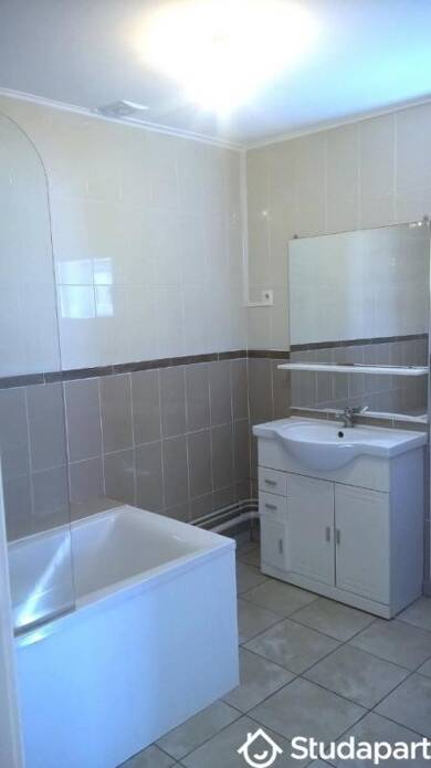 Appartement à louer 800 € 3 pièces 70 m² RDC disponible dès maintenant Centre Anzin 59410