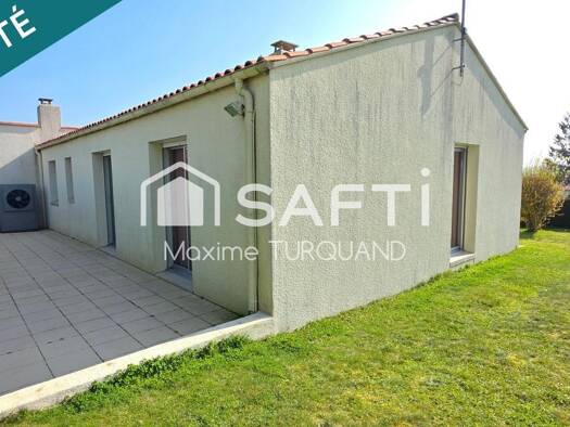 Maison de plain-pied à vendre 157 000 € 4 pièces 3 chambres 96 m² 574 m² de terrain Montournais 85700