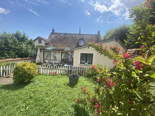 Maison à vendre 283 000 € 6 pièces 3 chambres 145 m² 555 m² de terrain St Clair sur Epte 95770