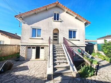 Maison à vendre 187 000 € 6 pièces 4 chambres 127 m² 700 m² de terrain Nord Soyaux 16800