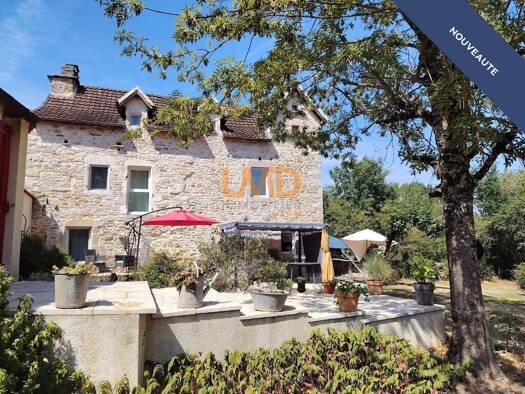 Maison à vendre 245 000 € 5 pièces 2 chambres 98 m² 1 400 m² de terrain Martiel 12200