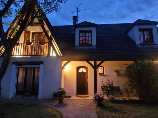 Maison à vendre 318 000 € 7 pièces 5 chambres 158 m² 1 074 m² de terrain Ru Couvert Paron 89100
