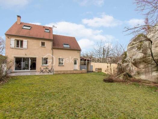 Maison à vendre 429 900 € 9 pièces 5 chambres 200 m² 2 076 m² de terrain Baulne 91590