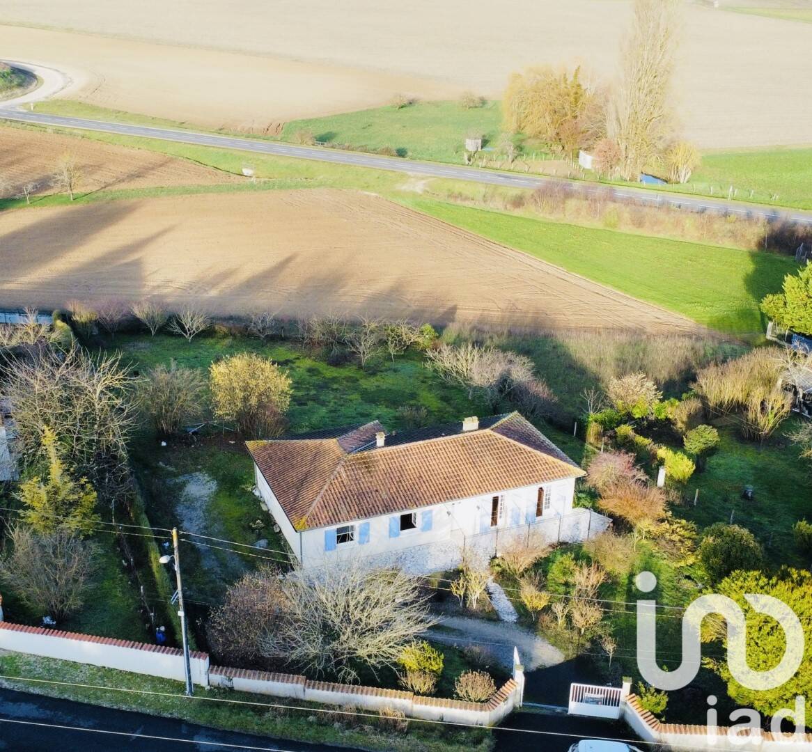 Maison à vendre, 93m², ROULLET SAINT ESTEPHE