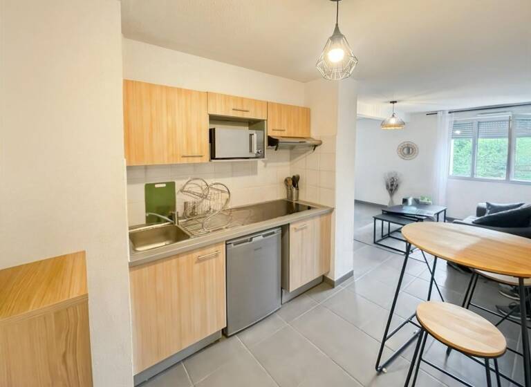 Appartement à vendre 120 000 € 2 pièces 1<br/>chambre 37 m²<br/>superficie 3/4<br/>étage Croix Daurade-Borderouge-Paleficat-Trois Cocus Toulouse 31200